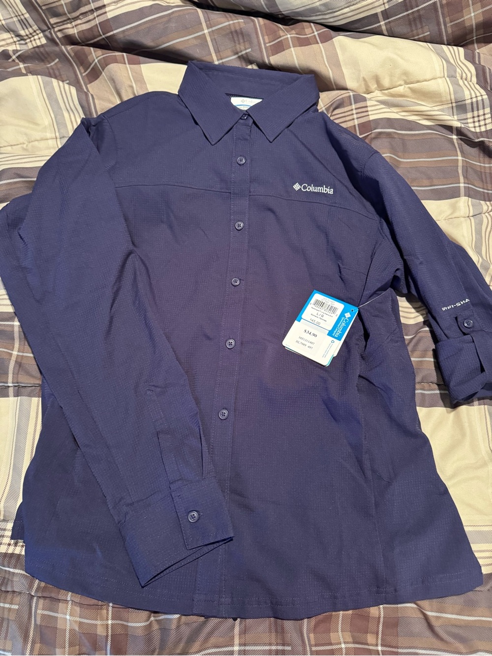 Columbia Women’s Navy Long-Sleeve Button Front Blouse